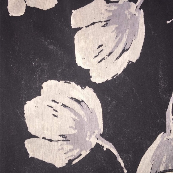 Black and grey Floral old navy dress Medium NWT - Picture 3 of 3